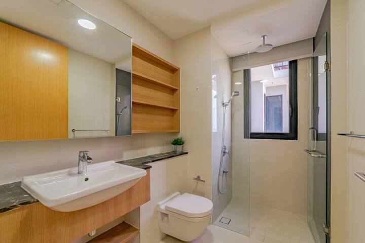  4 Beds 2 Baths  -  The Trilinq  - Gallery -  10