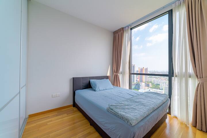  4 Beds 2 Baths  -  The Trilinq  - Gallery -  8