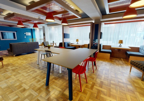 iQ Magenta House