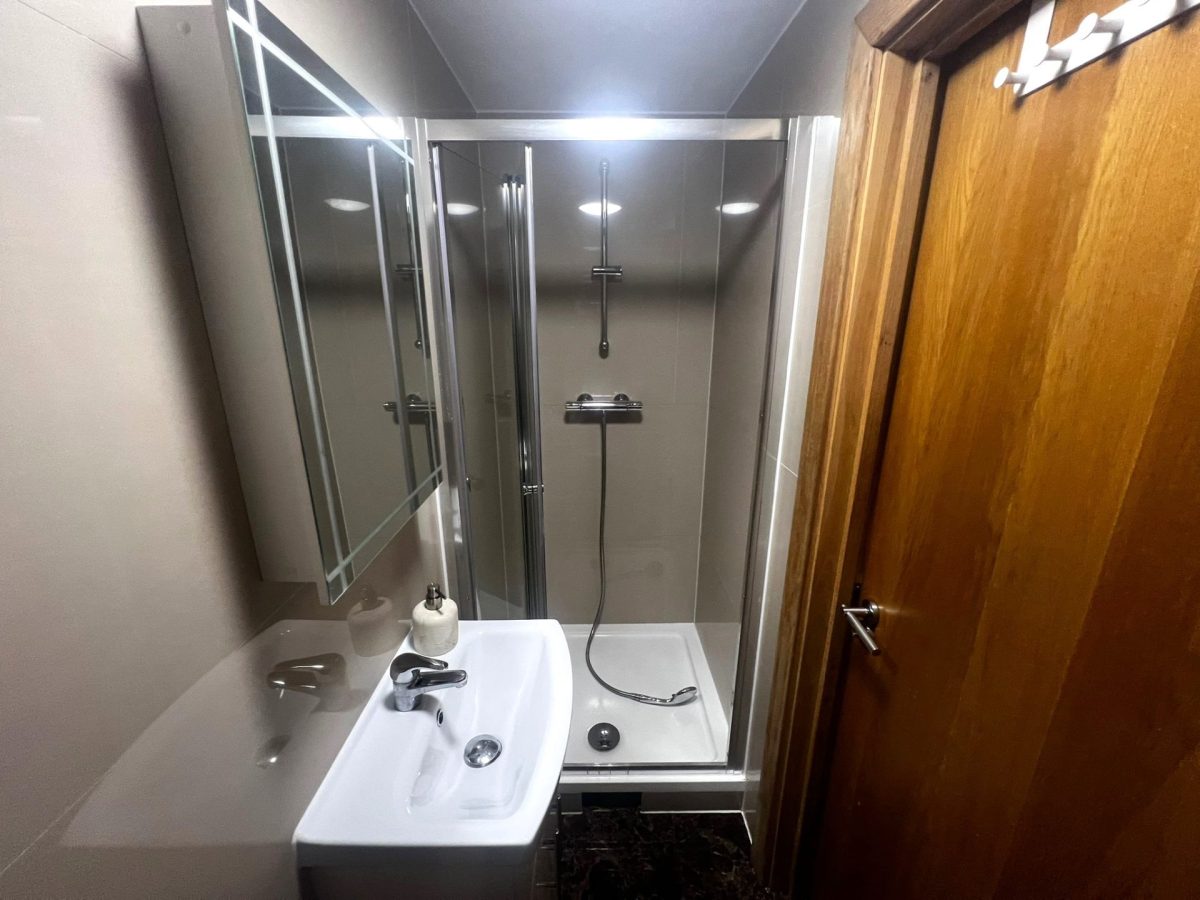  Single En-Suite  -  Cedars Hall  - Gallery -  4