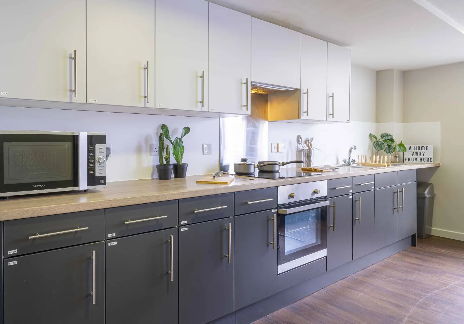 Gold En-Suite - iQ Tufnell House - Gallery - 6