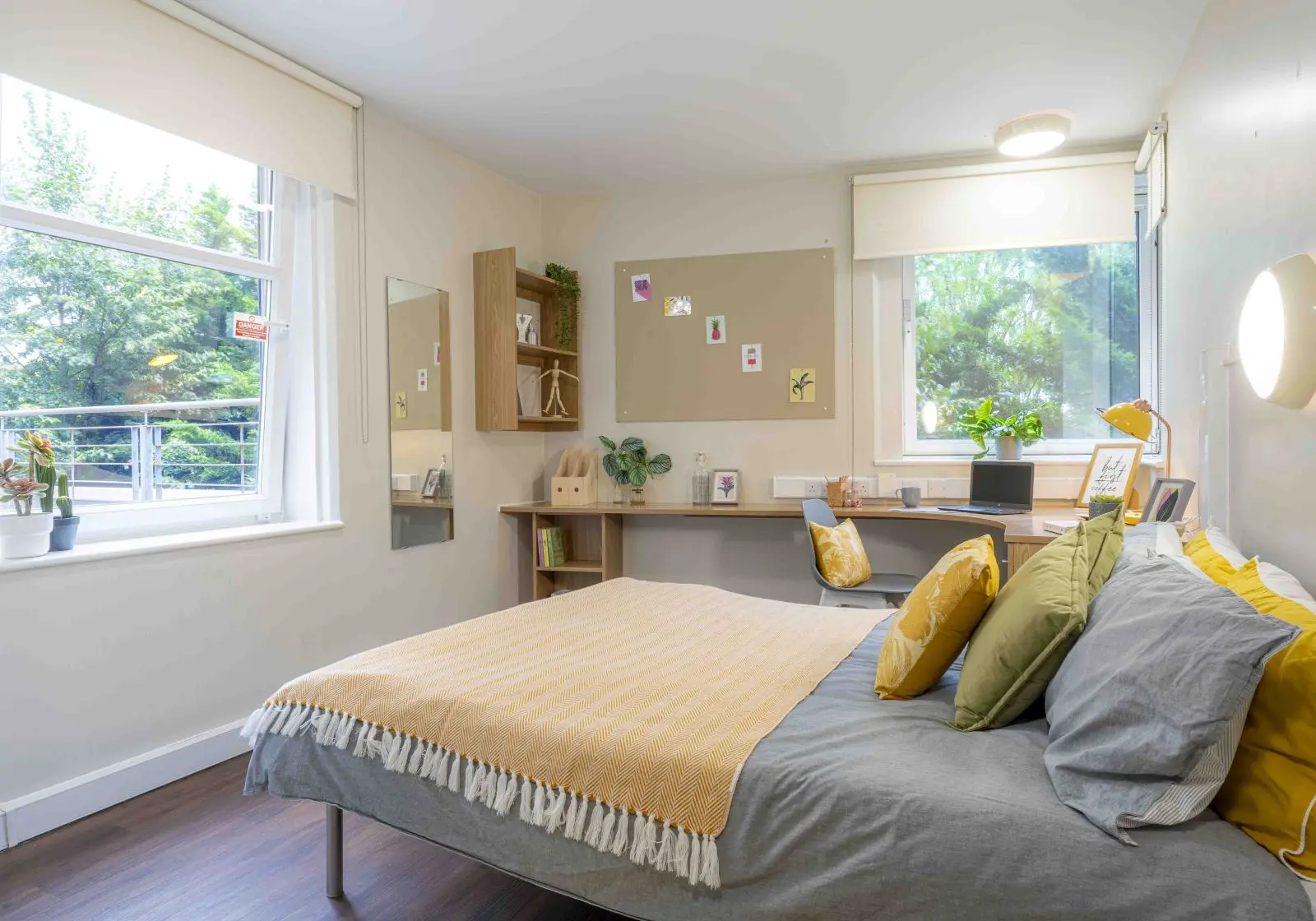Gold En-Suite - iQ Tufnell House - Gallery - 1