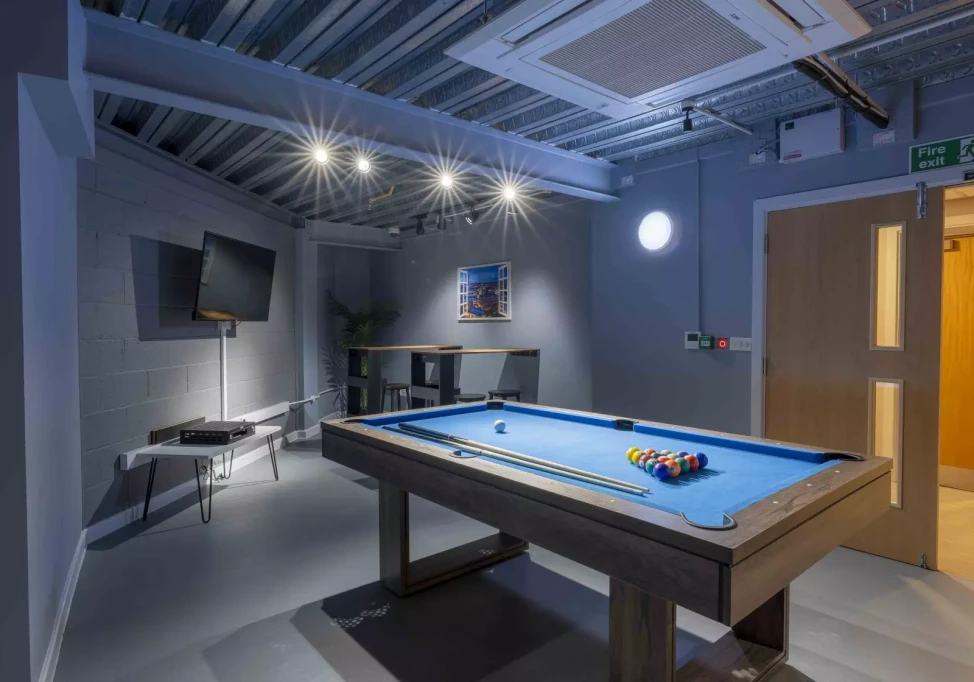 iQ Broderick House