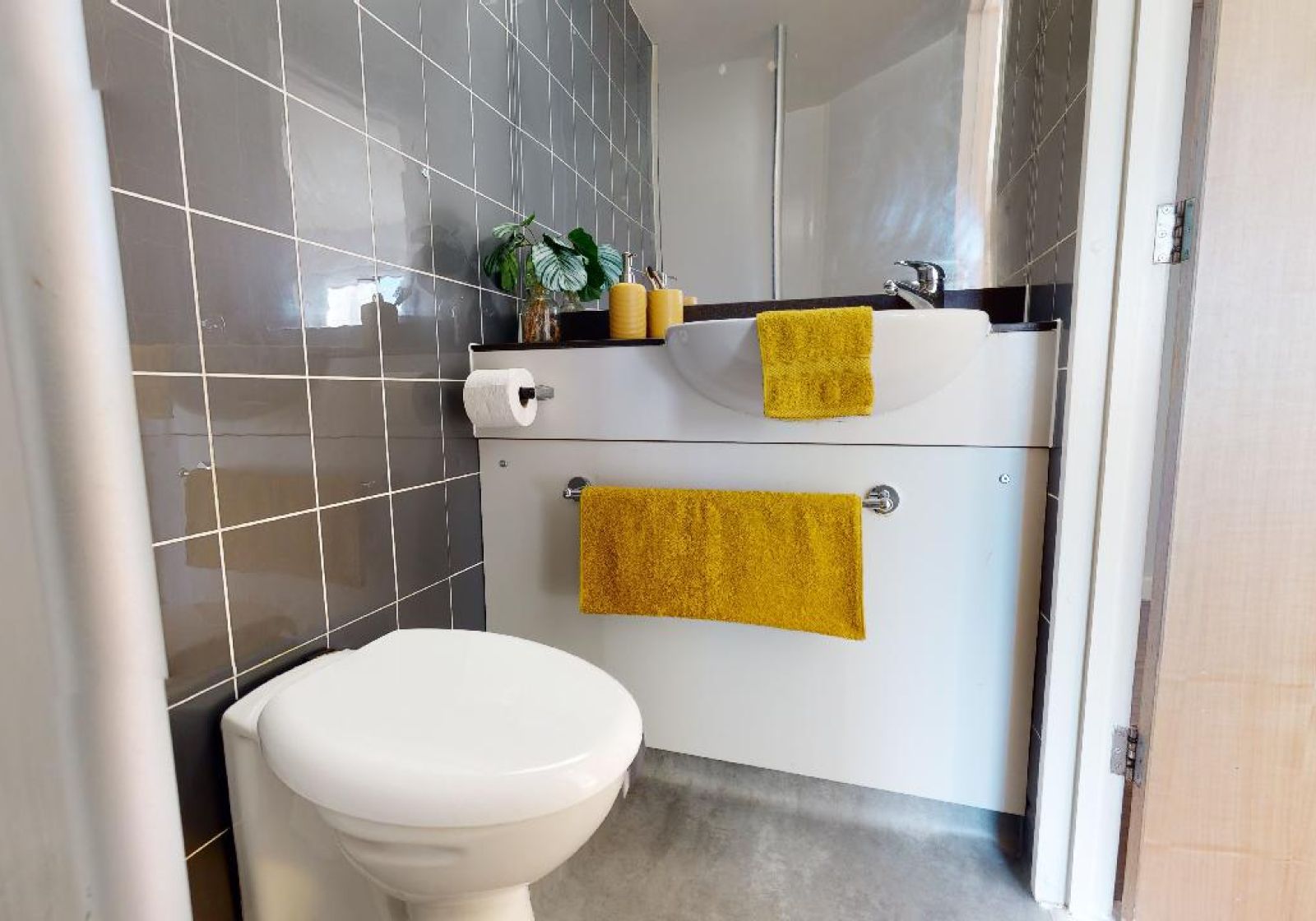  Platinum Studio  -  iQ Broderick House  - Gallery -  6
