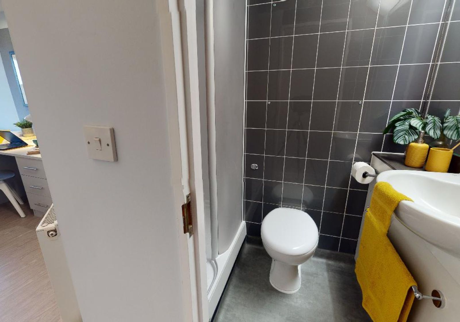  Bronze En-Suite  -  iQ Broderick House  - Gallery -  4