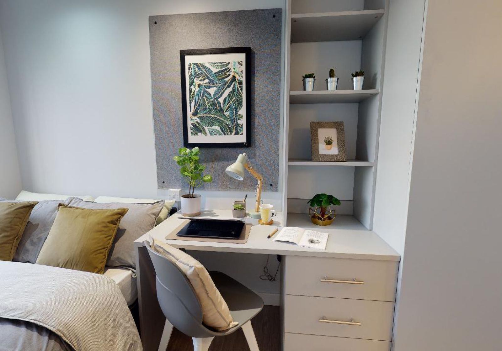  Gold En-Suite  -  iQ Broderick House  - Gallery -  1