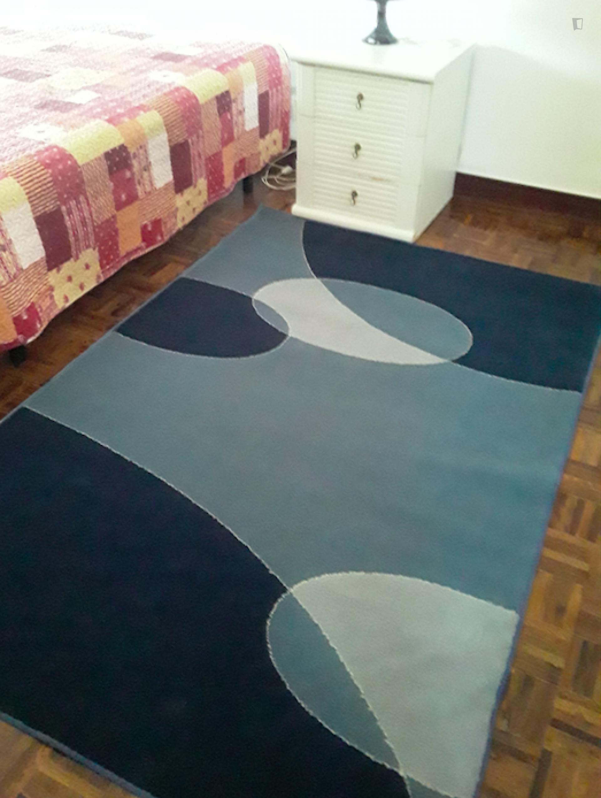 Comfy Double Bedroom In Central Coimbra - 1