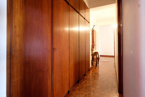 Nice single bedroom in central Coimbra in a 6 bedroom apartment - Gallery - 9
