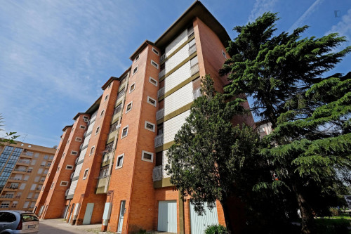 Nice single bedroom in central Coimbra in a 6 bedroom apartment - Gallery - 10