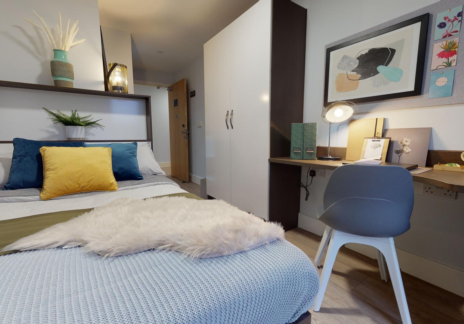  Platinum En-Suite Premium  -  iQ Penworks House  - Gallery -  1
