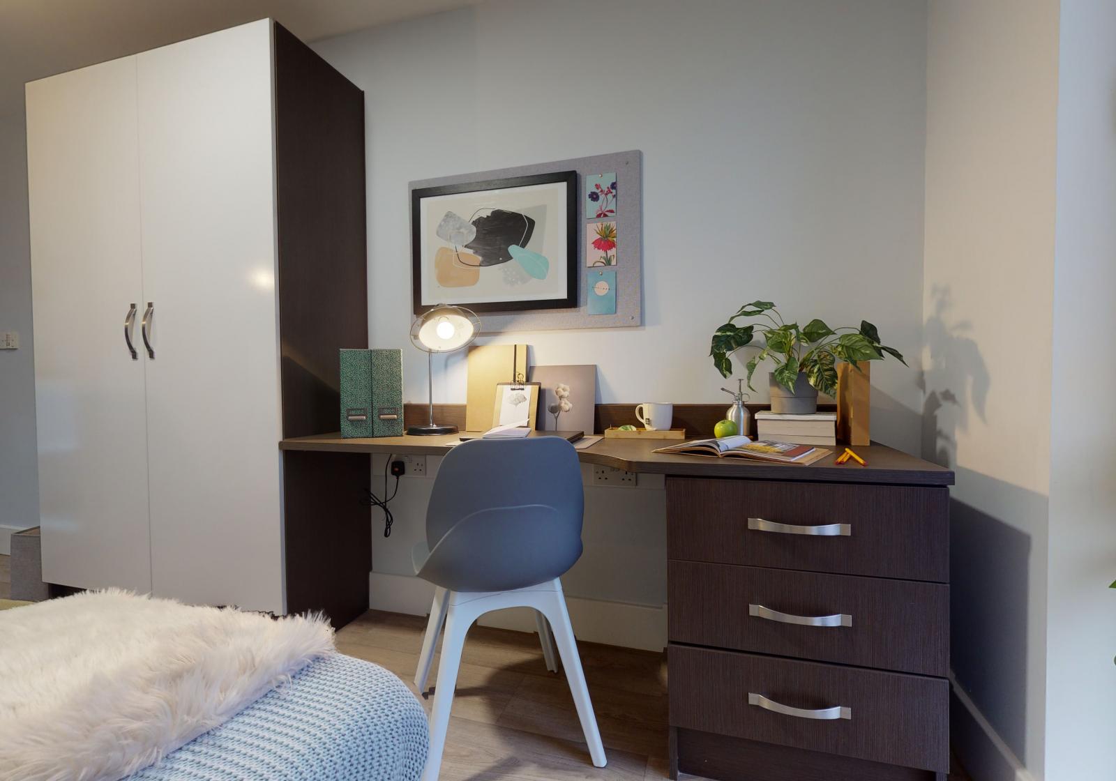  Platinum En-Suite Premium  -  iQ Penworks House  - Gallery -  5