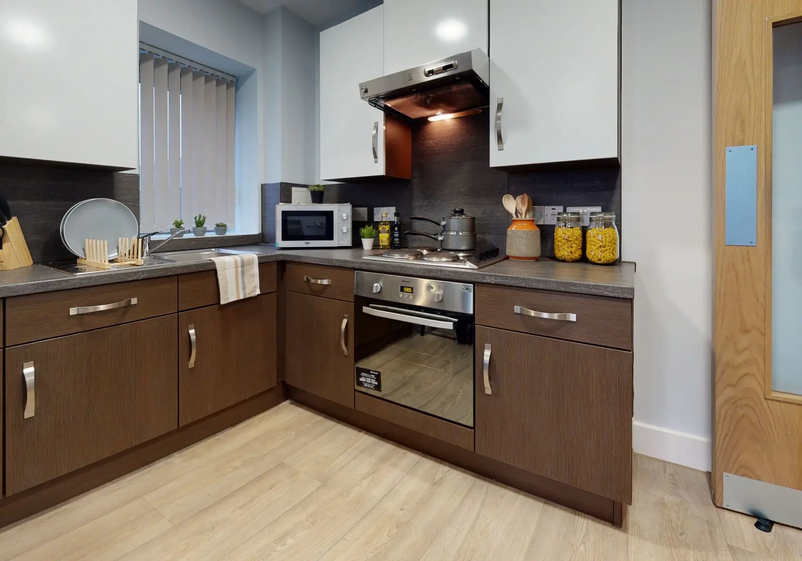  Gold En-Suite Plus  -  iQ Penworks House  - Gallery -  6