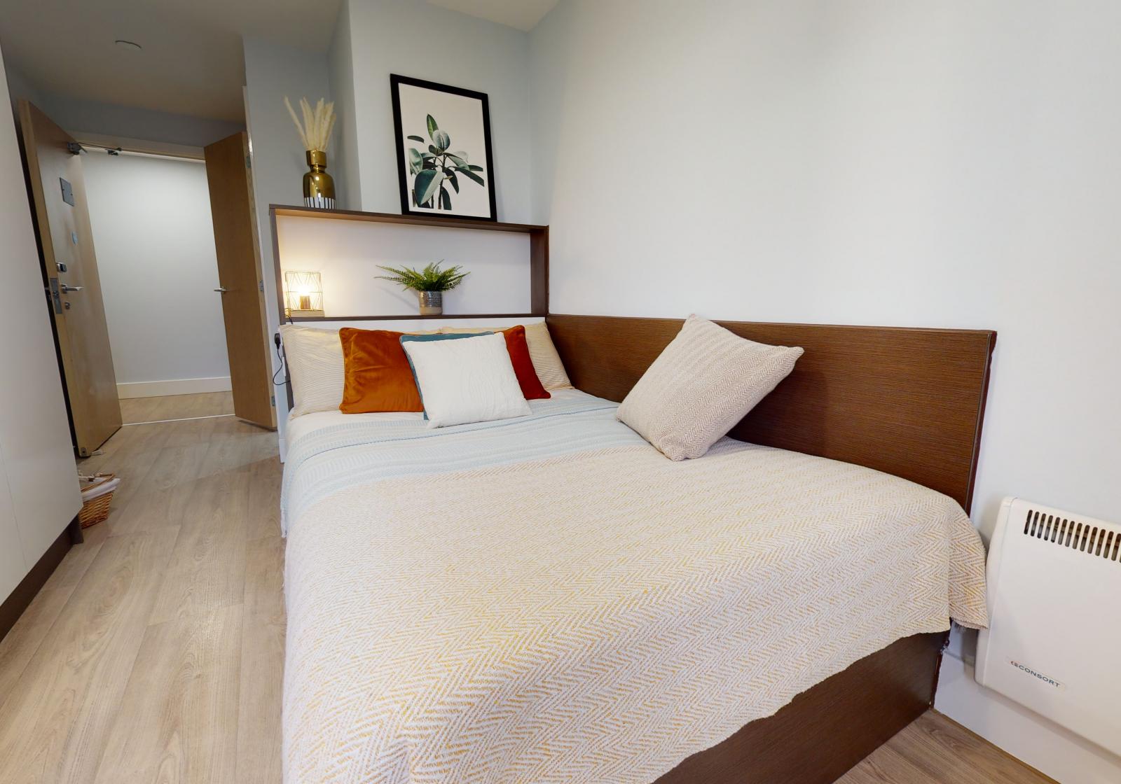  Platinum En-Suite Plus  -  iQ Penworks House  - Gallery -  1