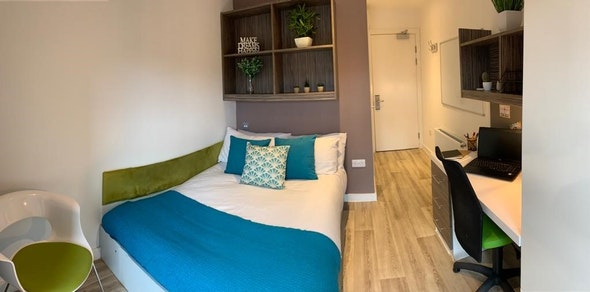  En-Suite Bronze  -  Newcastle 1 Roost  - Gallery -  2