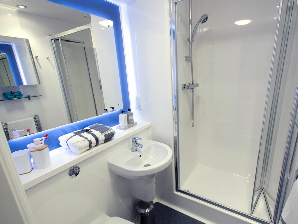Gold En Suite - 5