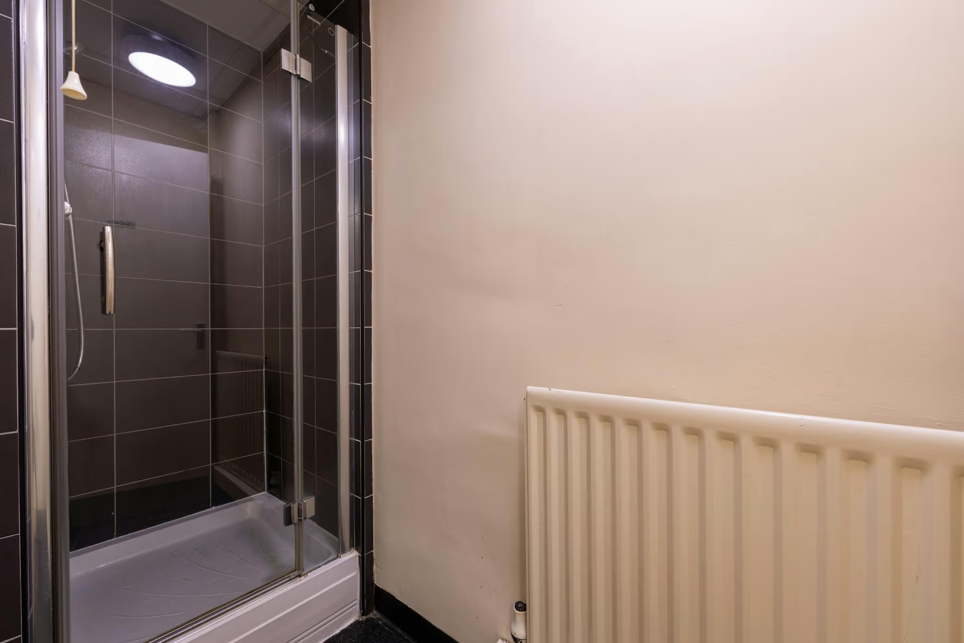 Silver Non En-Suite - 12