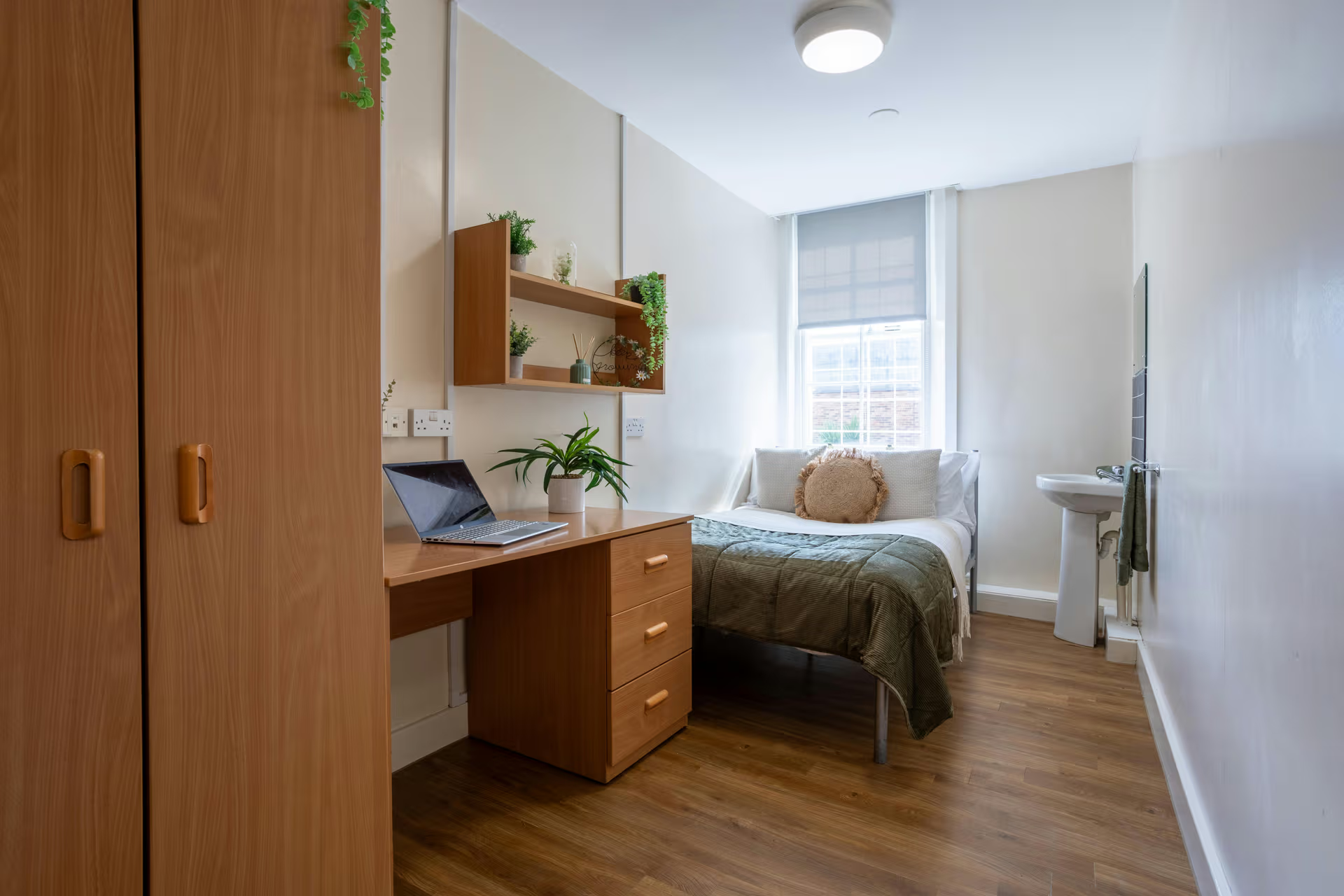 Silver Non En-Suite - 17