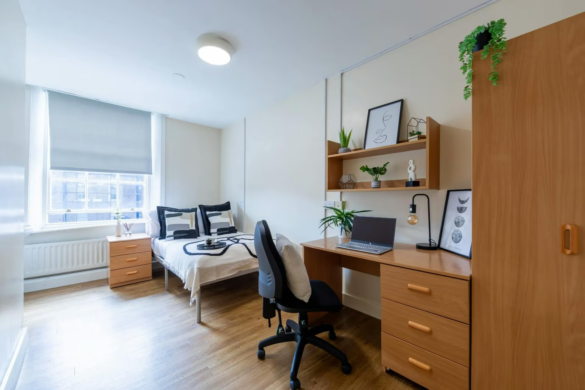 Gold Non En-Suite - 6