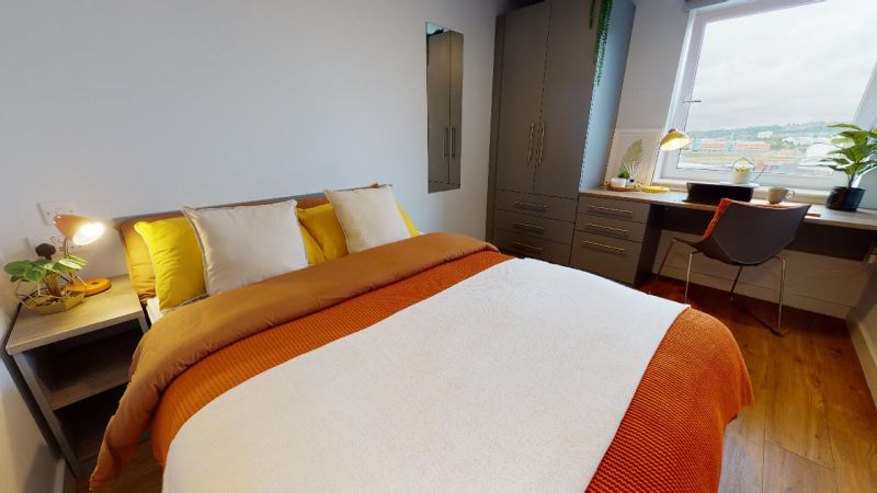 Platinum En-Suite Plus - iQ Collingwood - Gallery - 1
