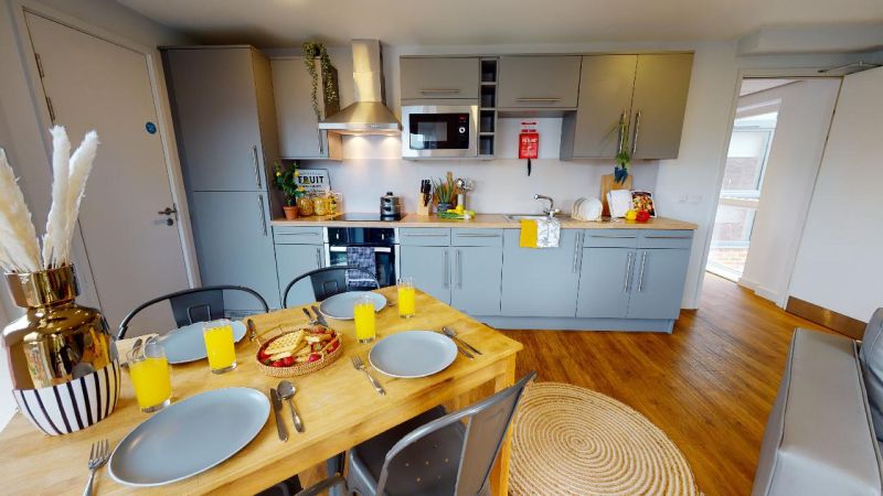Platinum En-Suite Plus - iQ Collingwood - Gallery - 5