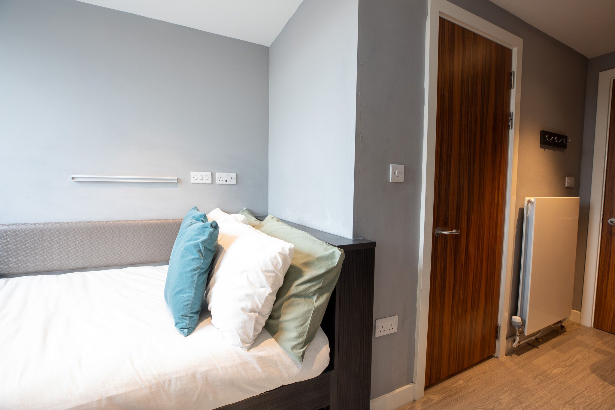  Deluxe 2-Bed Apartment  -  Collegiate Plummer House  - Gallery -  3