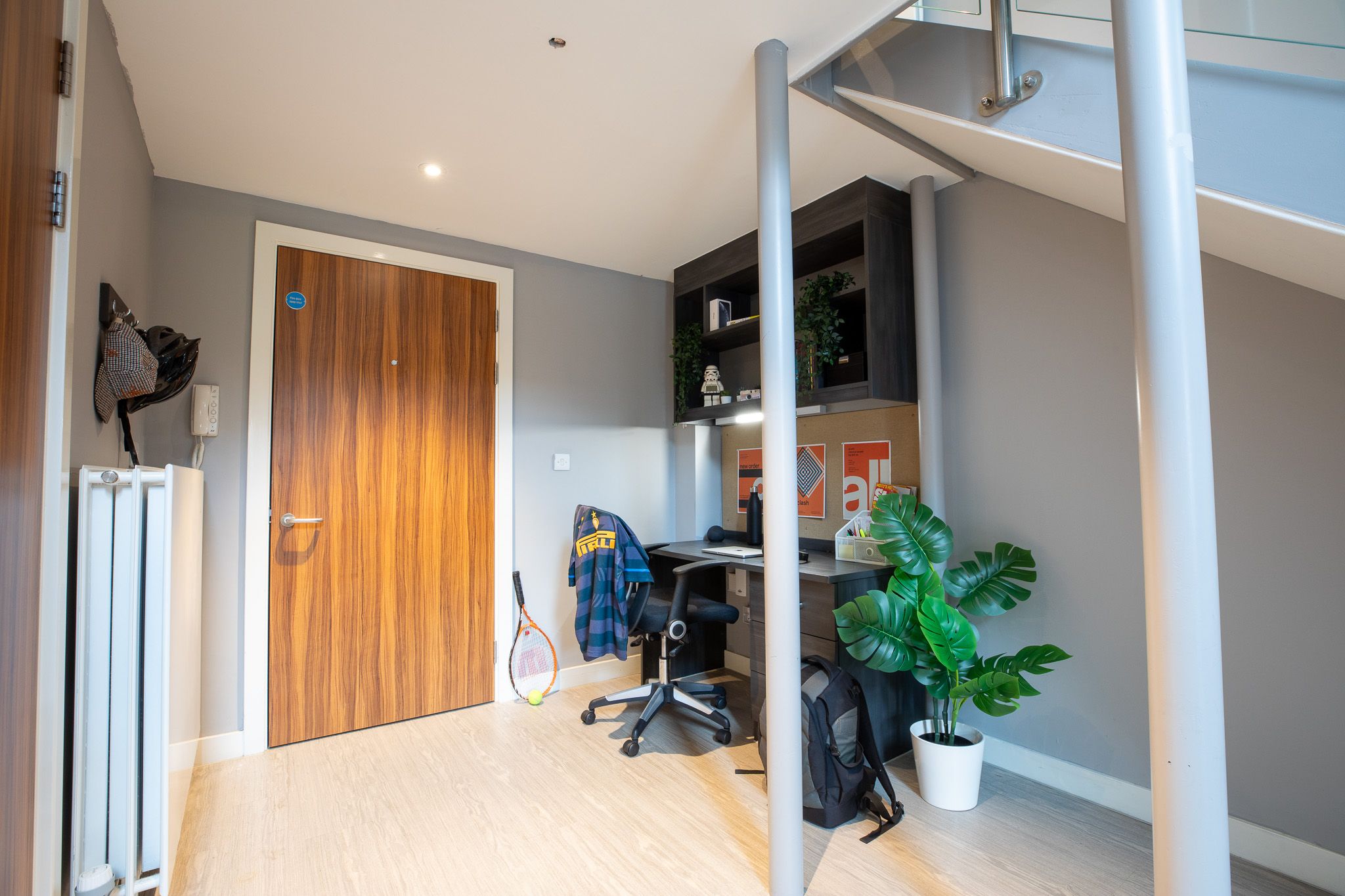 Silver Mezzanine Apartment  -  Collegiate Plummer House  - Gallery -  6