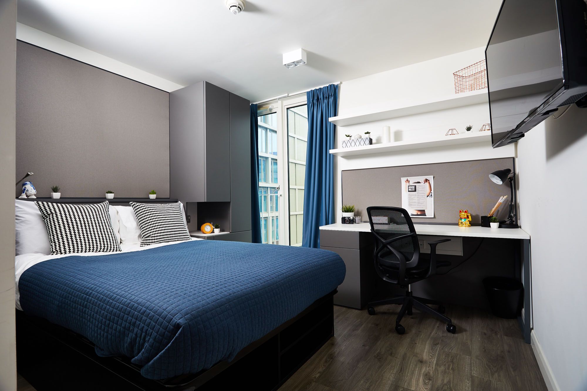 Cluster - Strawberry Place - Gallery - 1