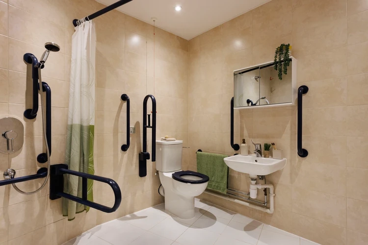  Double Wheelchair Accessible Studio  -  Quay Point Studios  - Gallery -  2
