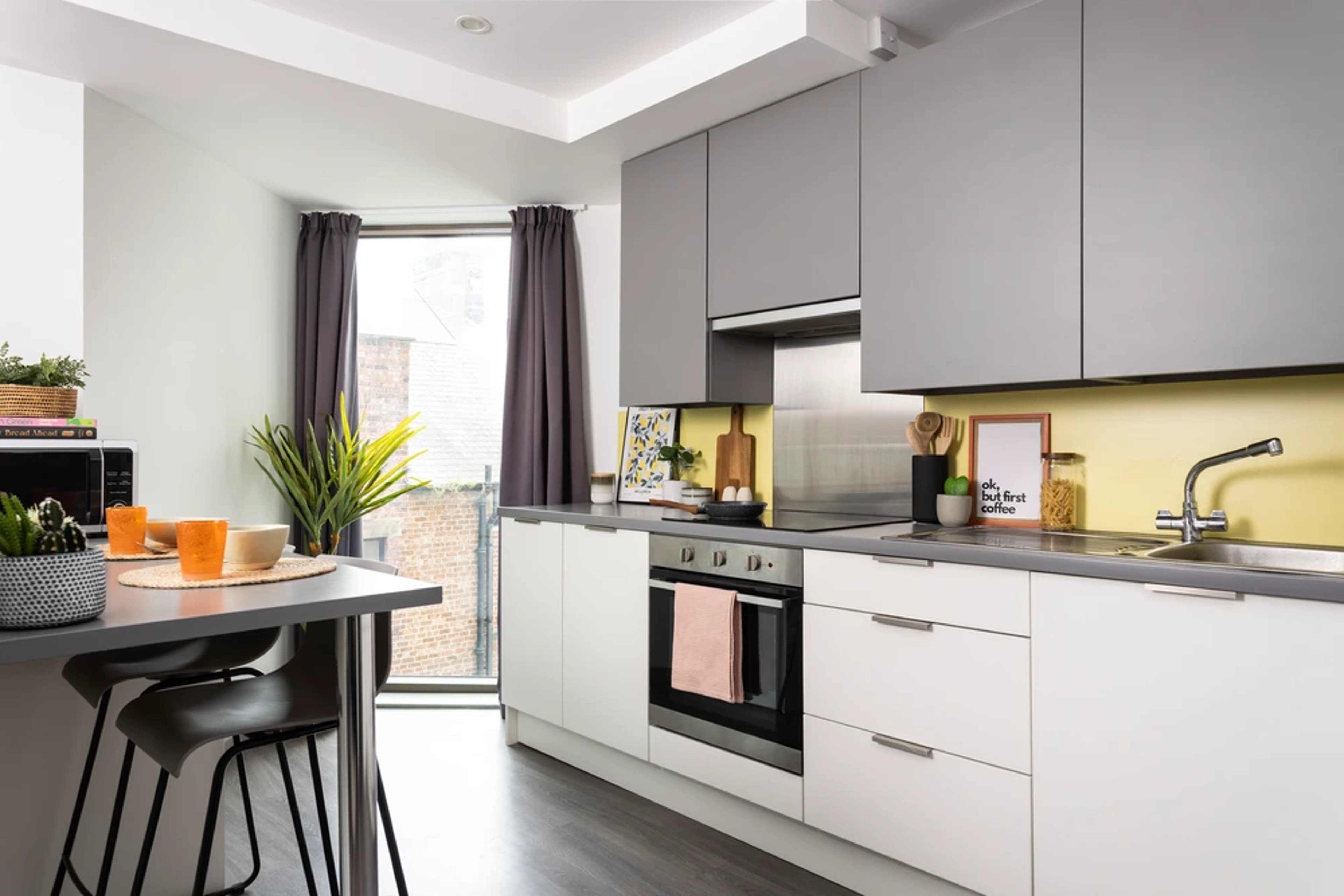  Double Wheelchair Accessible Studio  -  Newgate Court Unite  - Gallery -  2