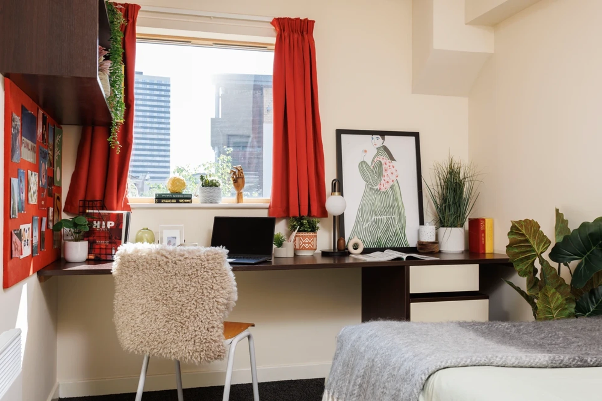 Extra Large Standard Double En-Suite - Byron Central - Gallery - 2