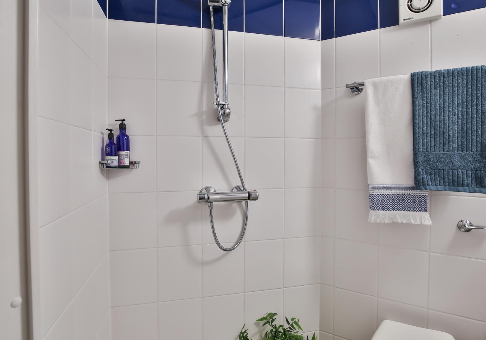 Copper En-Suite Plus - iQ Fenton House - Gallery - 6