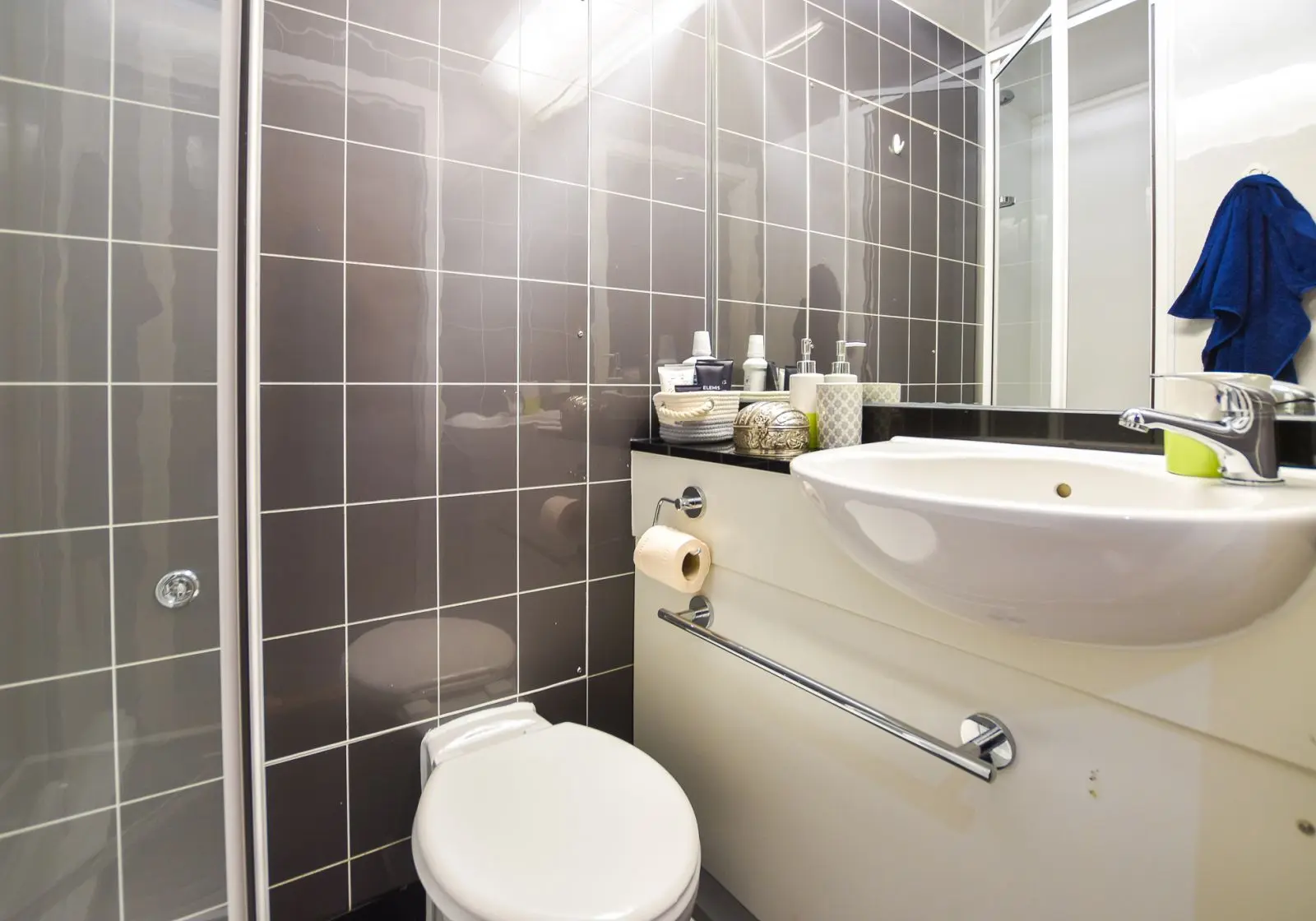  Bronze En-Suite Plus  -  iQ Steel  - Gallery -  1