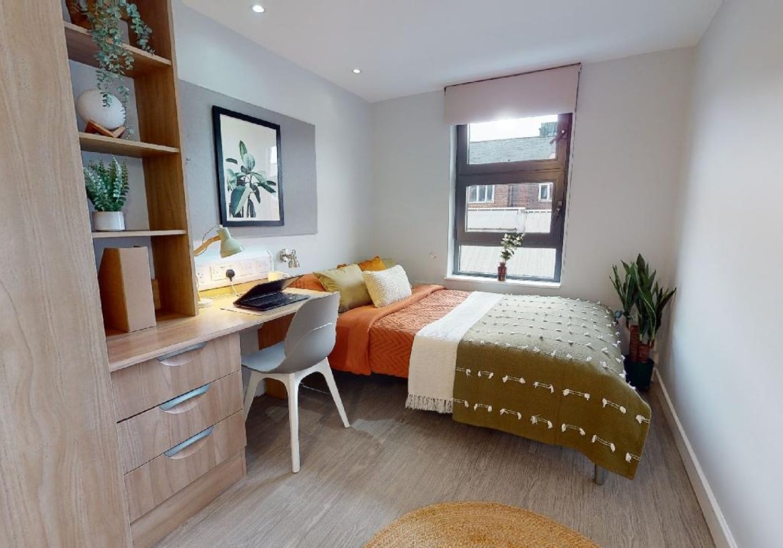  Bronze En-Suite  -  iQ Steel  - Gallery -  3