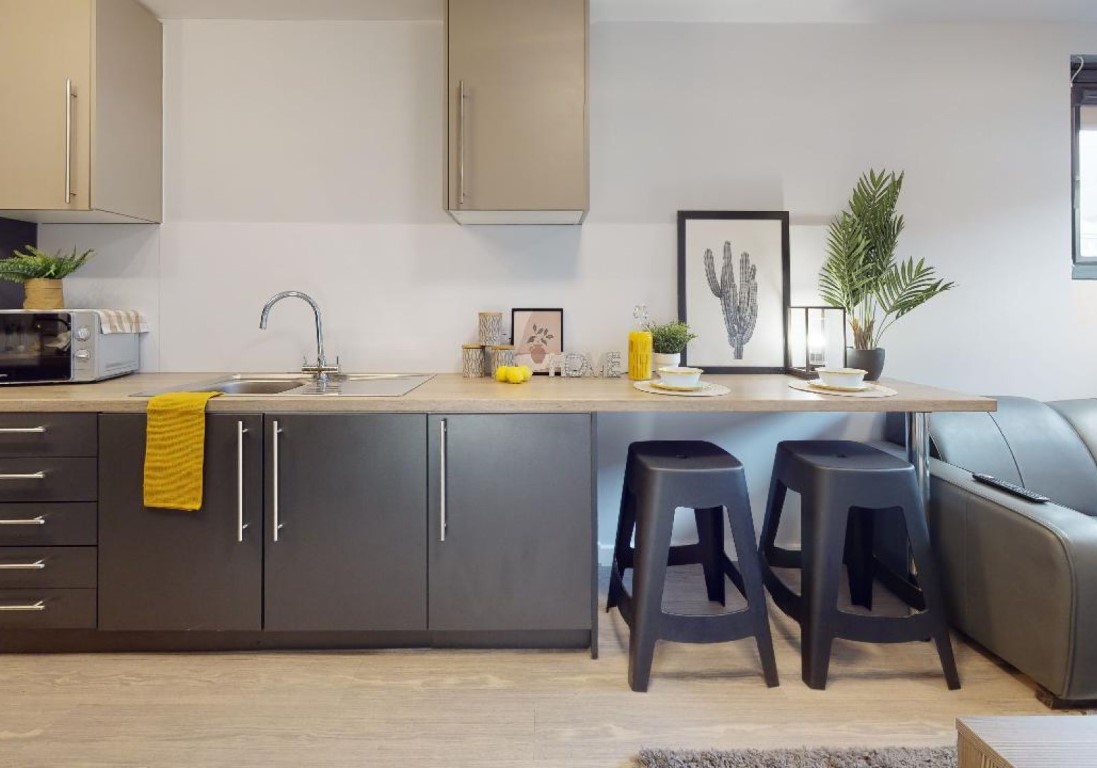 Bronze En-Suite - iQ Steel - Gallery - 4