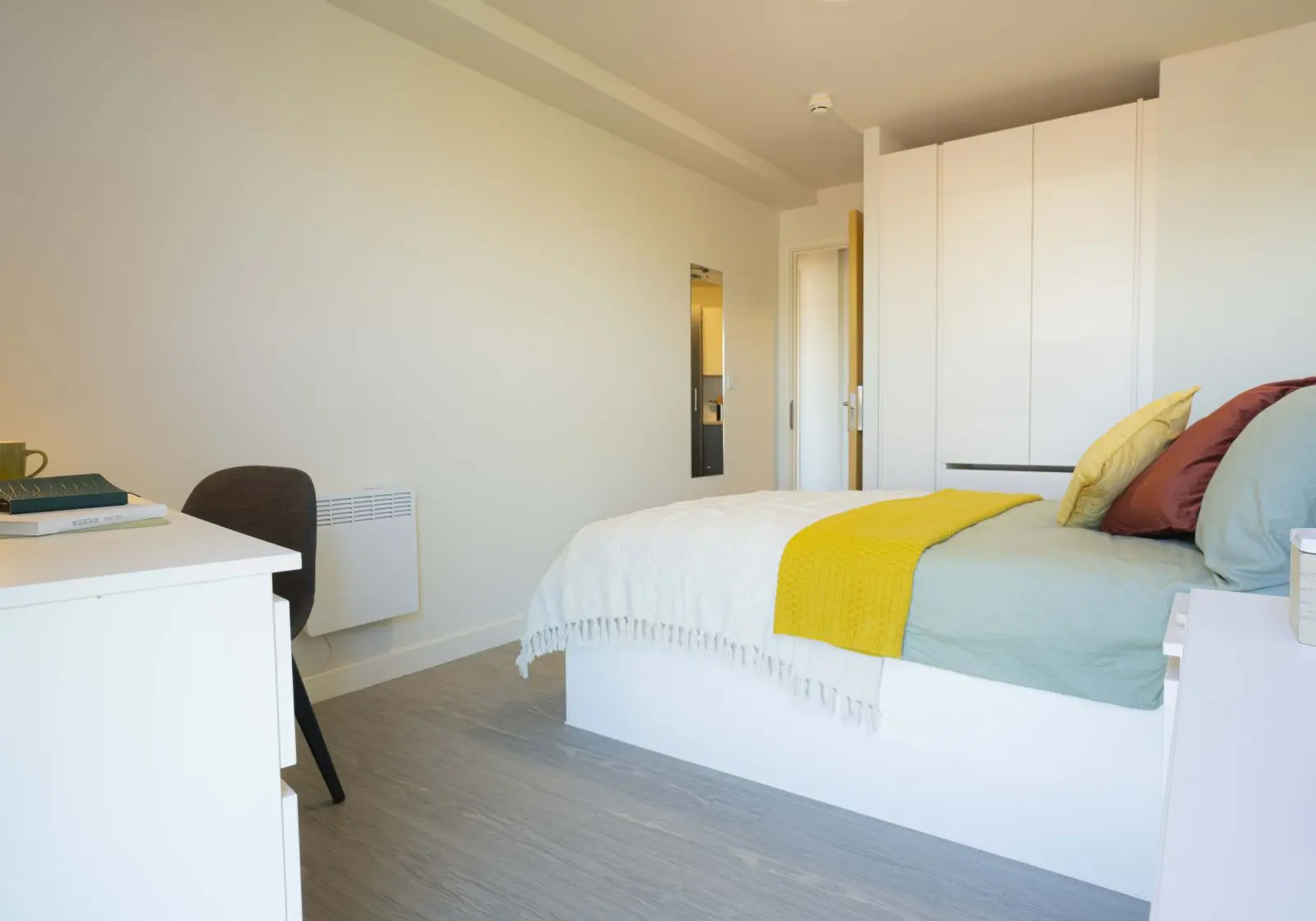  Penthouse 2 Bed  -  iQ Kerria Apartments  - Gallery -  1