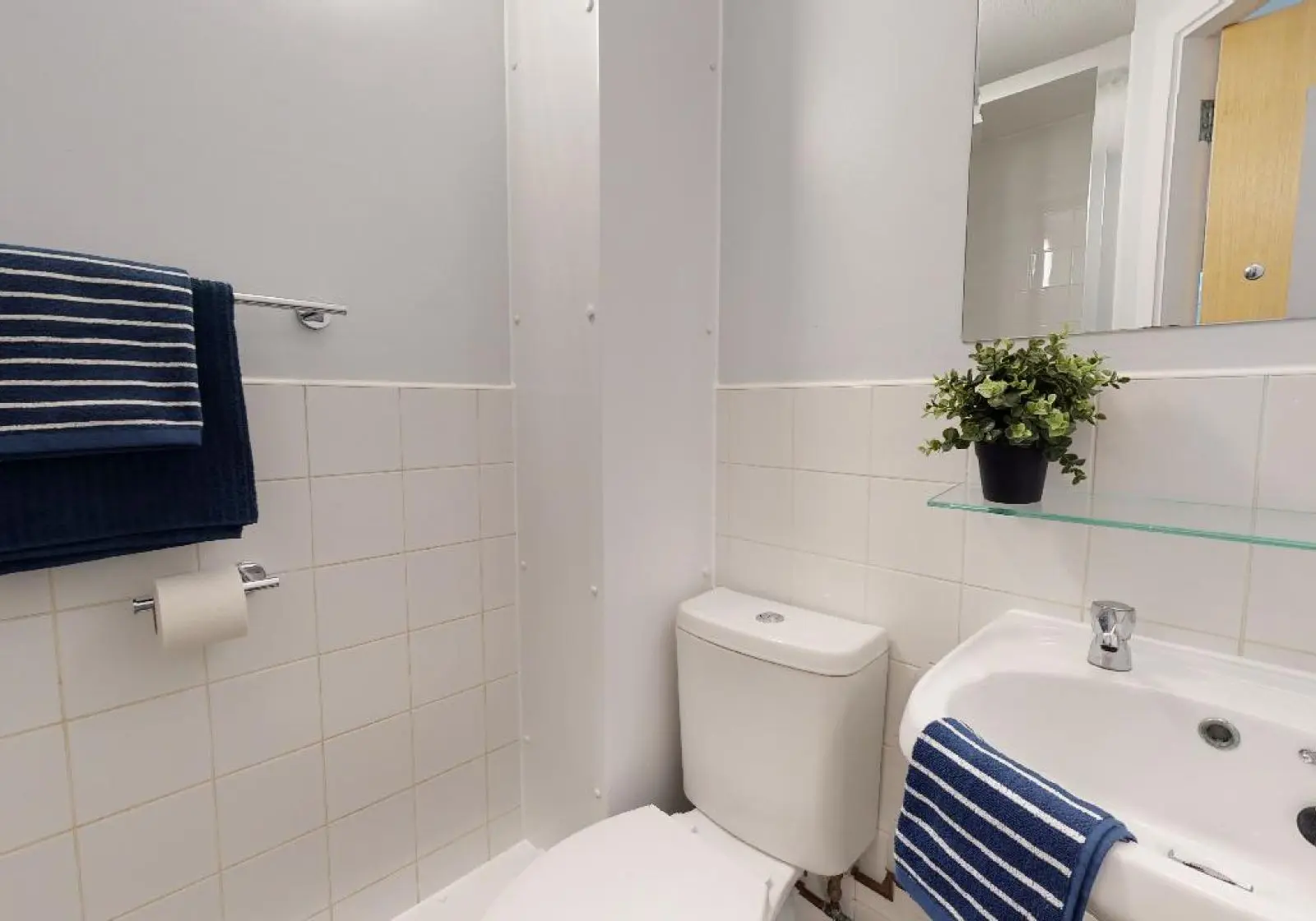 Bronze En-Suite - iQ Student Quarter - Gallery - 5