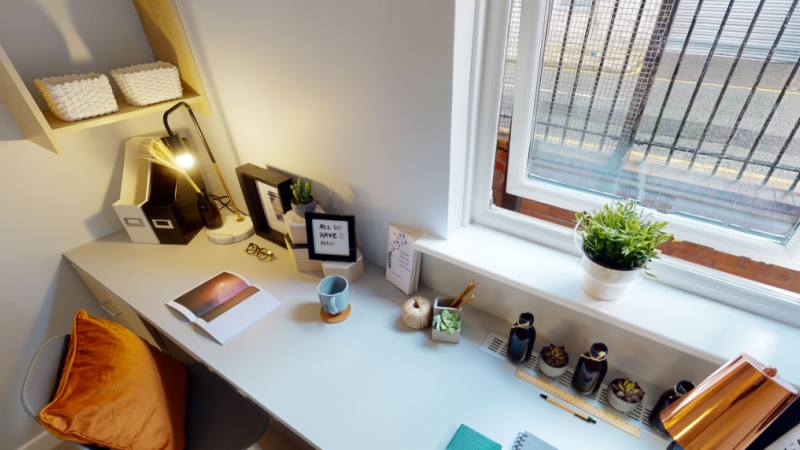  Bronze 2 Bedroom Flat  -  iQ Great Newton House  - Gallery -  4