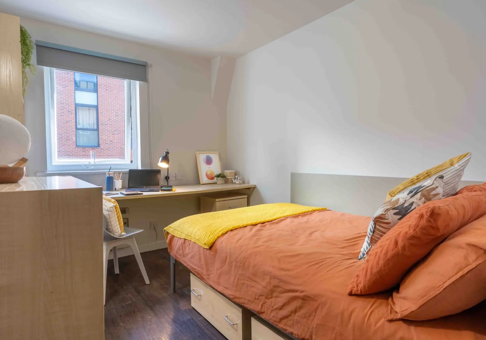  Silver En-Suite-2627  -  iQ Great Newton House  - Gallery -  2