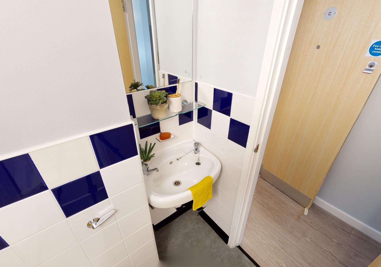 Gold 3 Bed Apartment - 4