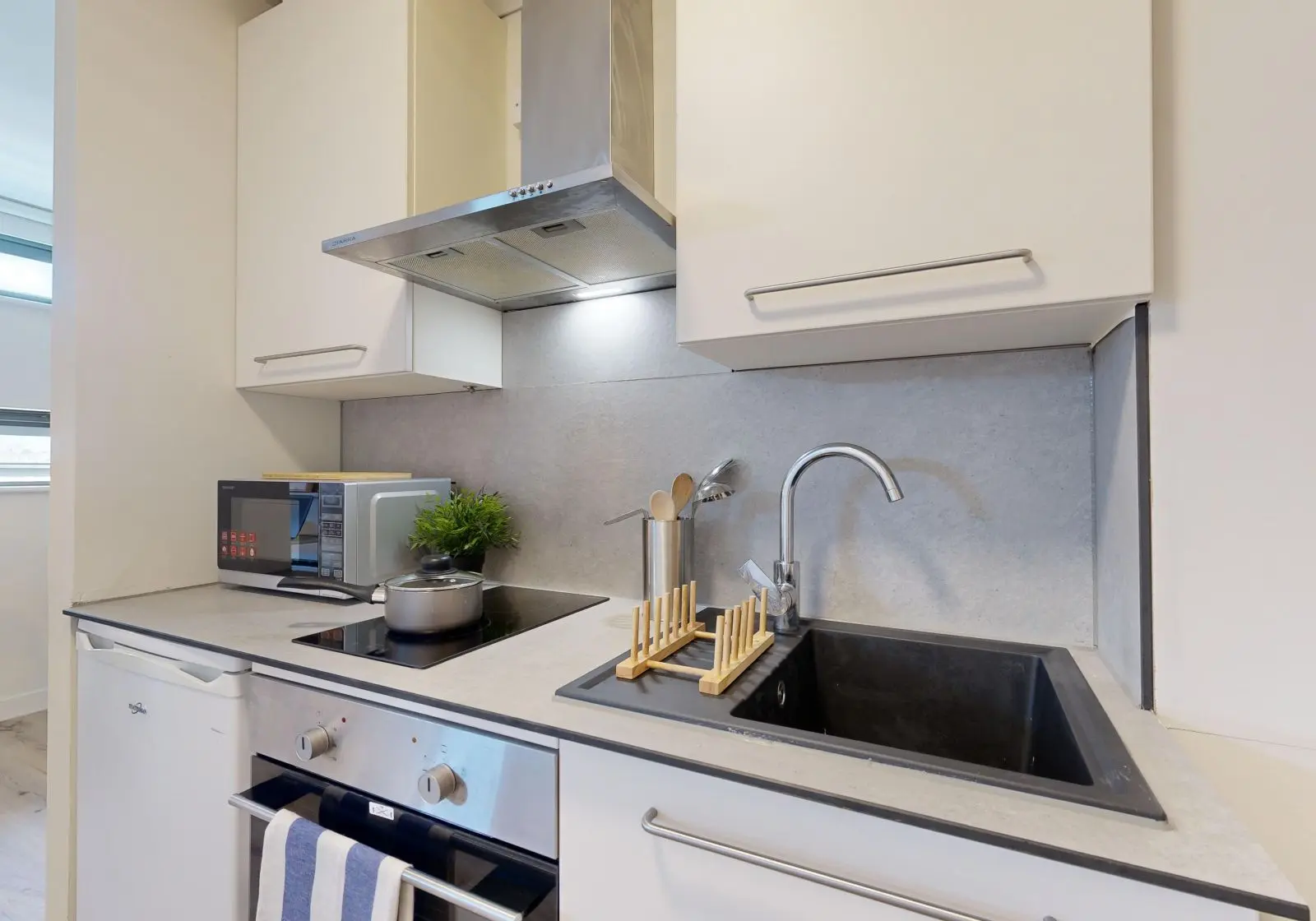  Silver Studio Plus  -  iQ Bristol  - Gallery -  6