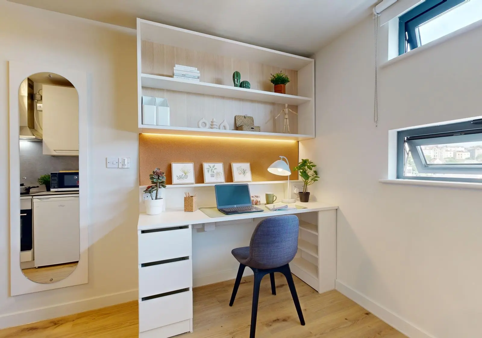  Silver Studio Plus  -  iQ Bristol  - Gallery -  3
