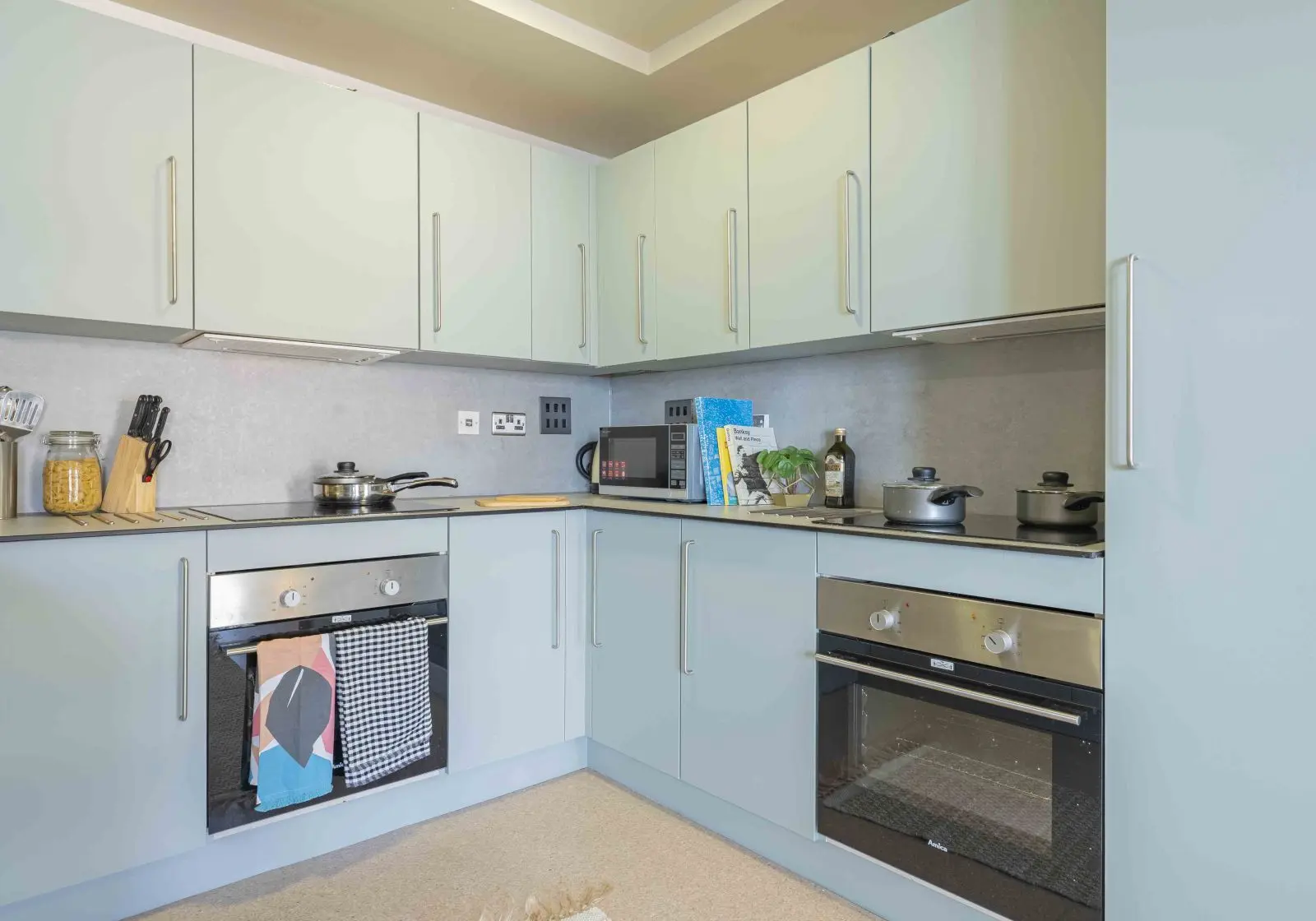  Bronze En-Suite  -  iQ Bristol  - Gallery -  16