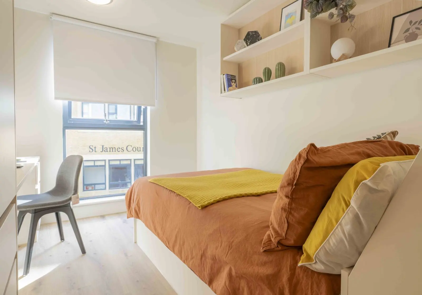  Bronze En-Suite  -  iQ Bristol  - Gallery -  2