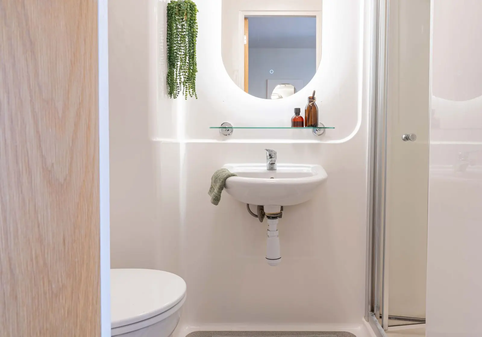  Gold En-Suite Plus  -  iQ Bristol  - Gallery -  9