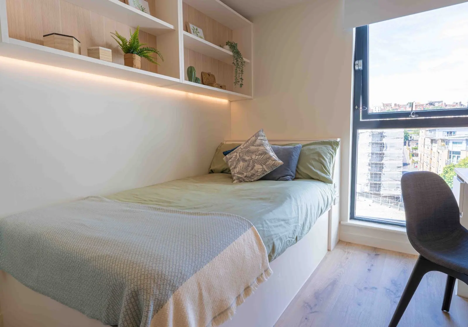  Gold En-Suite Plus  -  iQ Bristol  - Gallery -  1