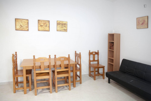 Fabulous single bedroom set close to several universities - Gallery - 6