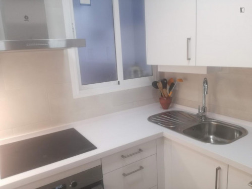 Nice single bedroom in a two bedroom apartment. - Gallery - 20