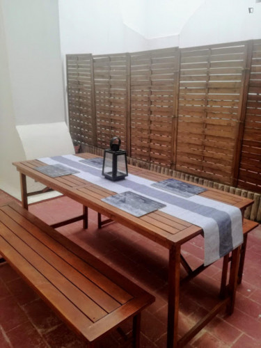 Nice single bedroom in a two bedroom apartment. - Gallery - 25