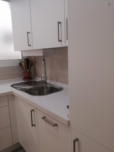 Nice single bedroom in a two bedroom apartment. - Gallery - 35