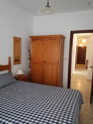 Nice single bedroom in a two bedroom apartment. - Gallery - 15
